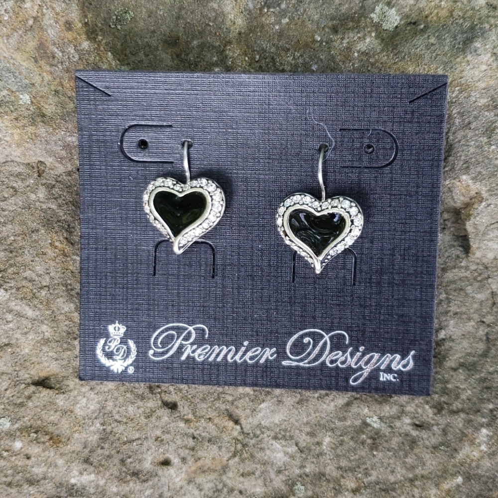 NWT Premier Design
Silver Black Heart 🖤 Necklace